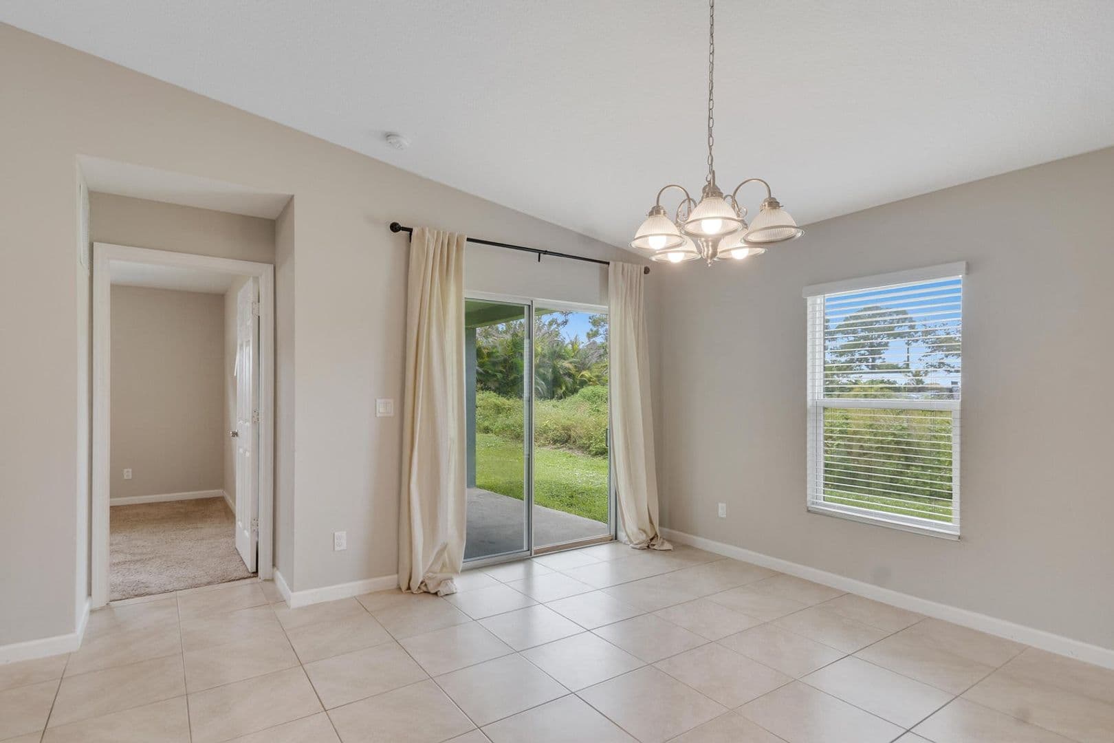 Port St Lucie House: 718 NE Perch Ln- FINDERS FEE ONLY