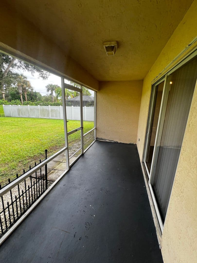 Pt St Lucie House: 517 SW Fairway Avenue