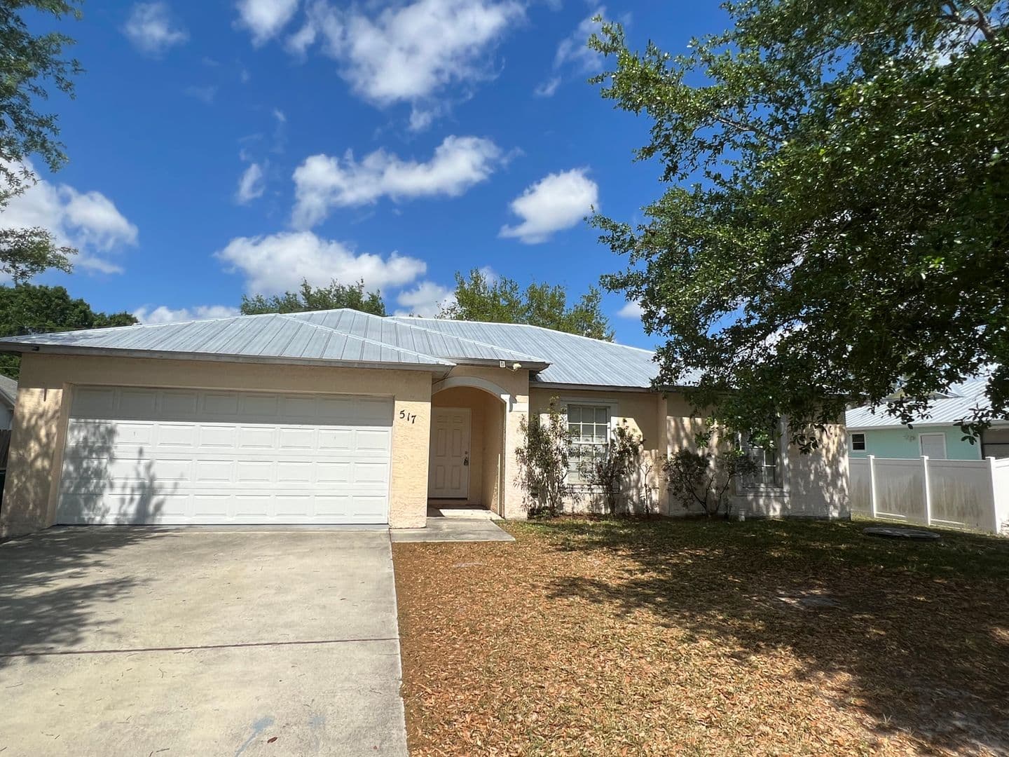 Pt St Lucie House: 517 SW Fairway Avenue