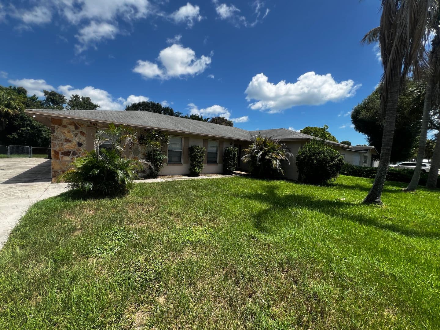 Ft Pierce House: 1024 Jamaica Avenue