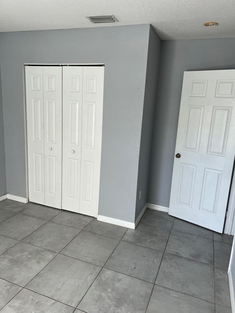 Pt St Lucie House: 517 SW Fairway Avenue