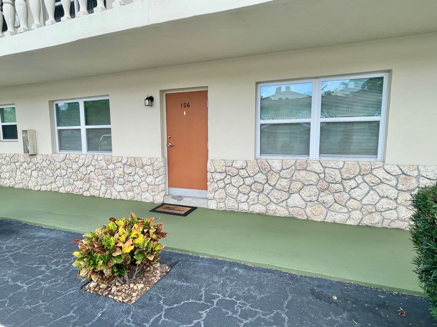 Vero Beach Condo: 923 22nd Place