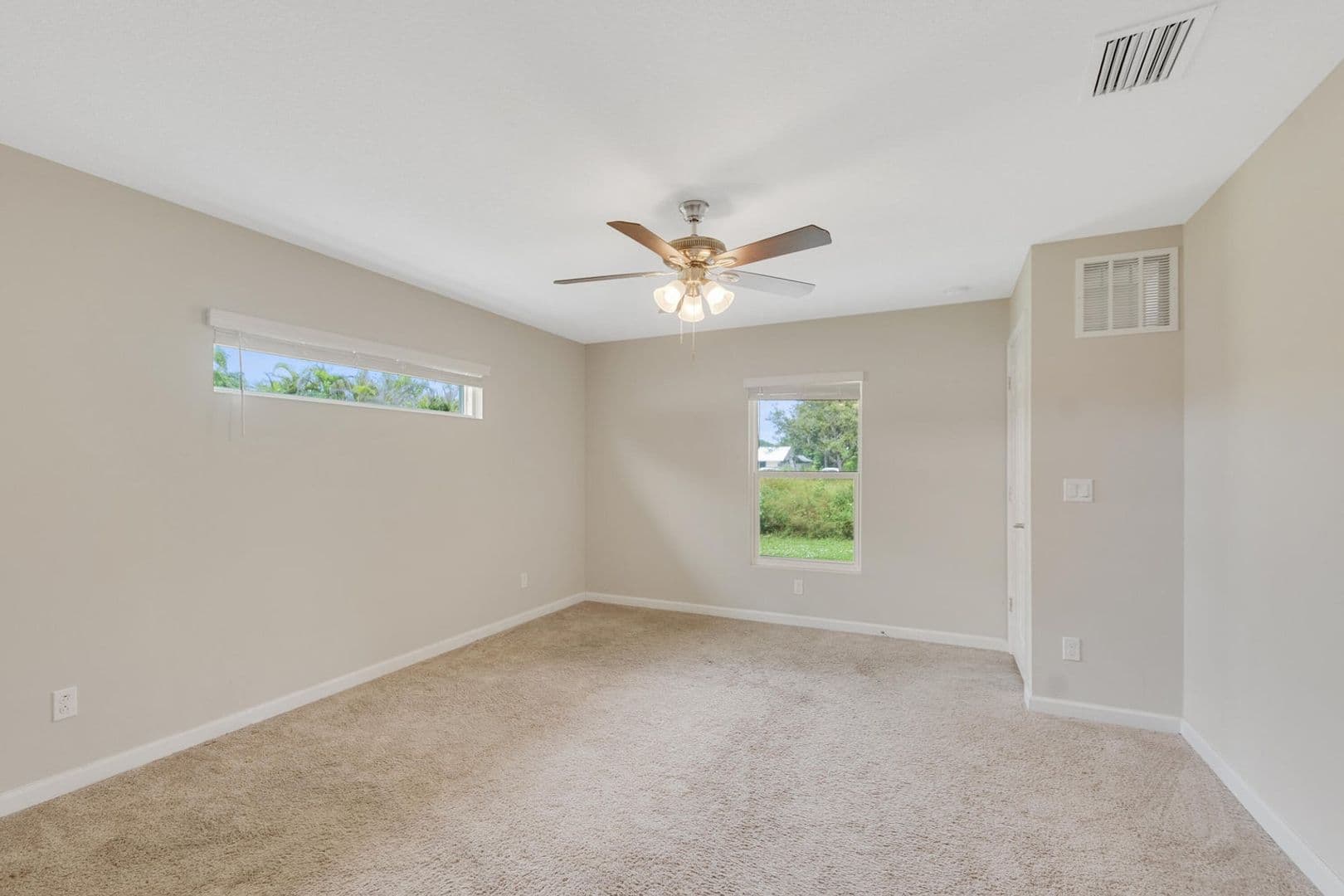 Port St Lucie House: 718 NE Perch Ln- FINDERS FEE ONLY