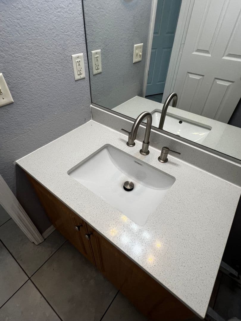 Pt St Lucie House: 517 SW Fairway Avenue