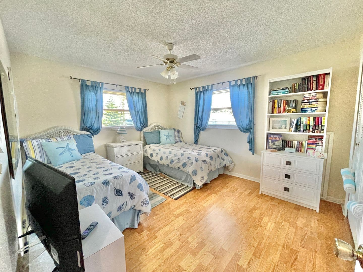Satellite Beach House: 270 Queens Ct
