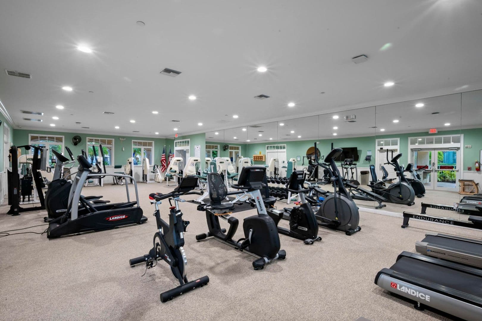 Ft Pierce Condo: 8 Harbour Isle Drive E PH05