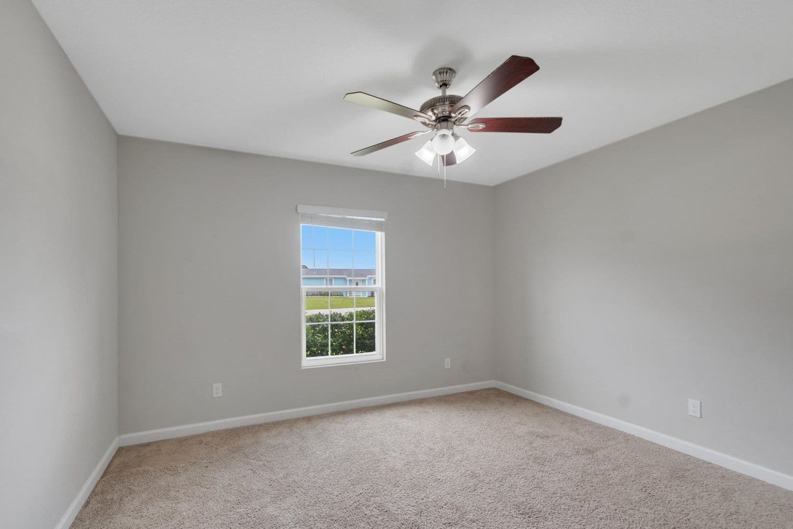 Port St Lucie House: 718 NE Perch Ln- FINDERS FEE ONLY
