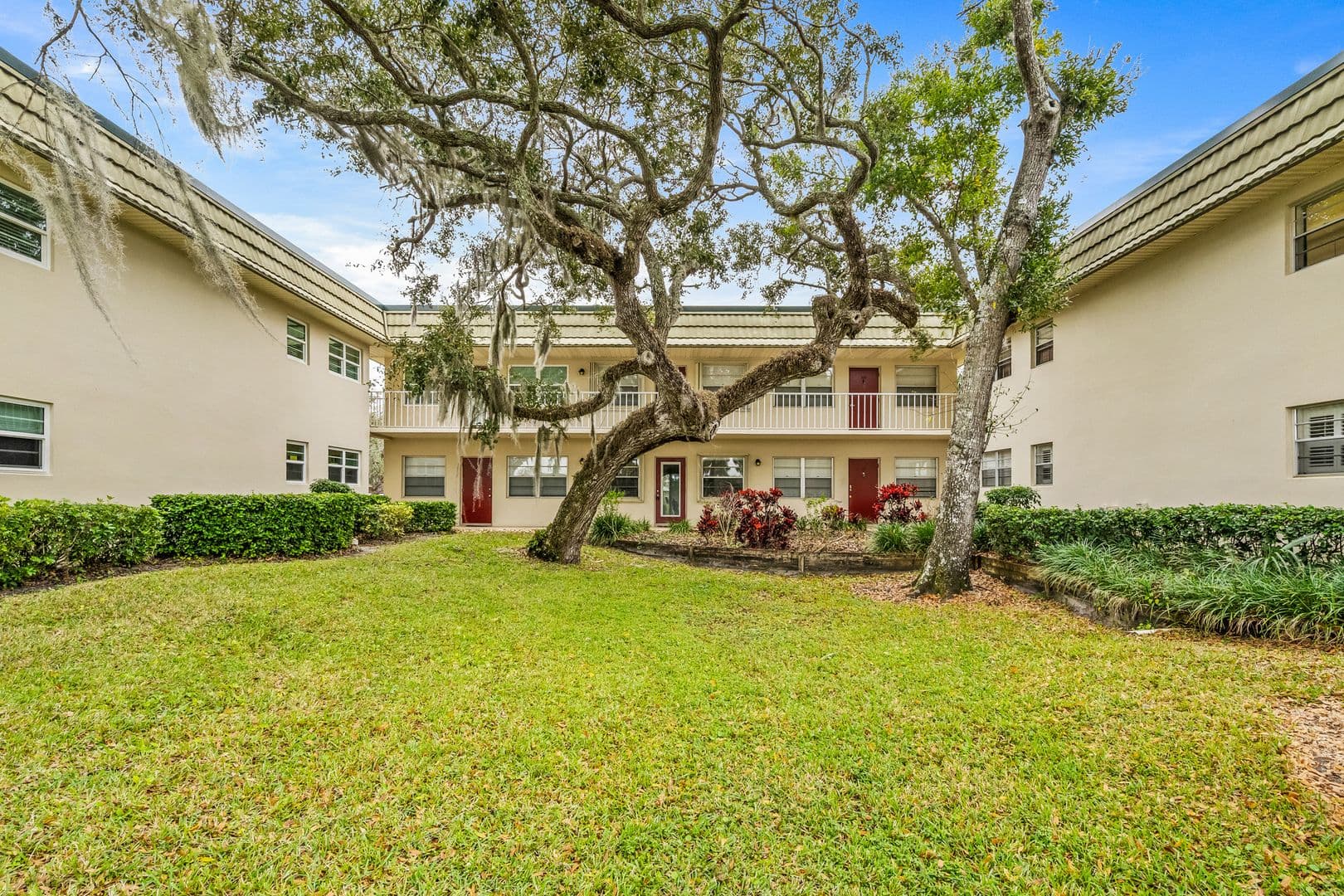 Vero Beach Condo: 11 Vista Gardens Trail #204