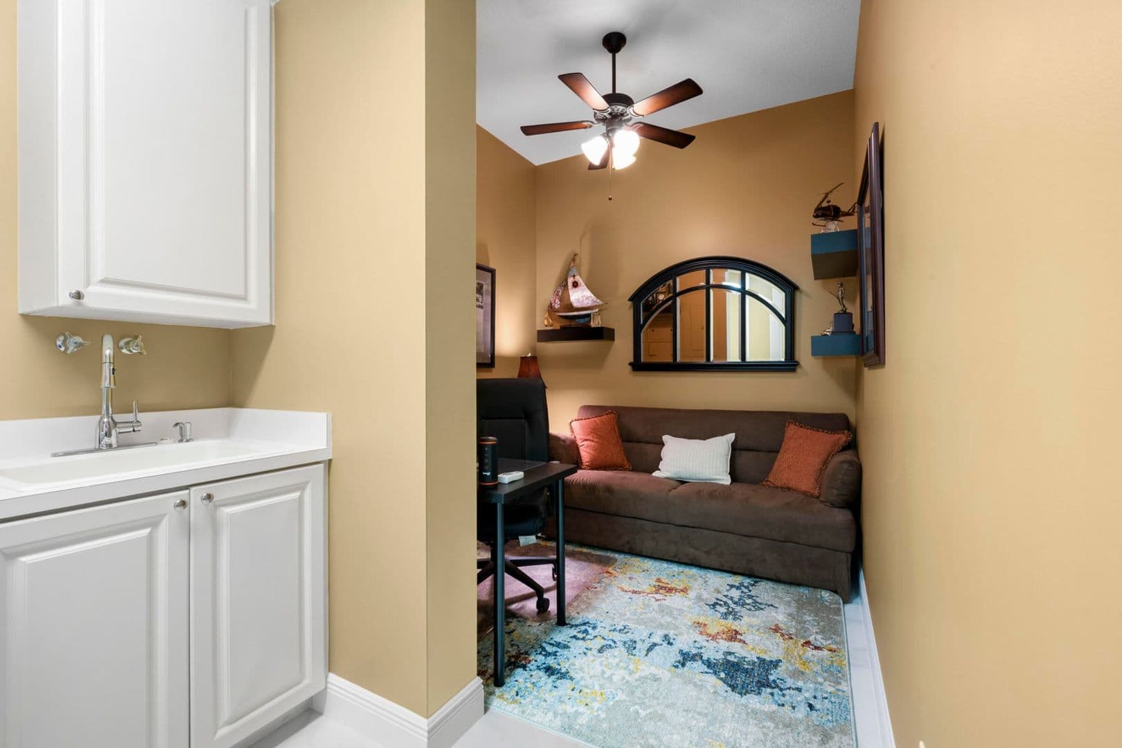 Ft Pierce Condo: 8 Harbour Isle Drive E PH05