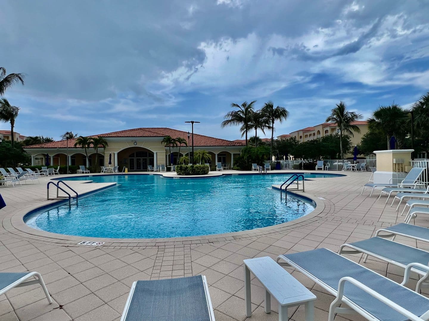 Ft Pierce Condo: 13 Harbour Isles Dr  West #PH02