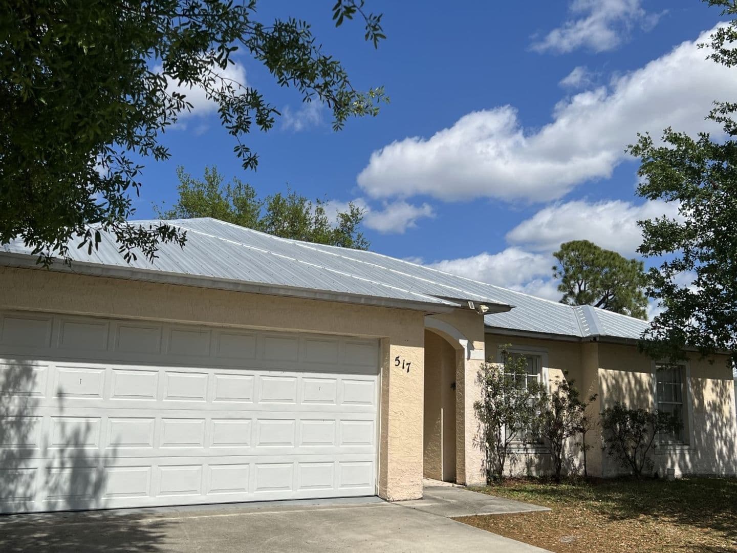 Pt St Lucie House: 517 SW Fairway Avenue