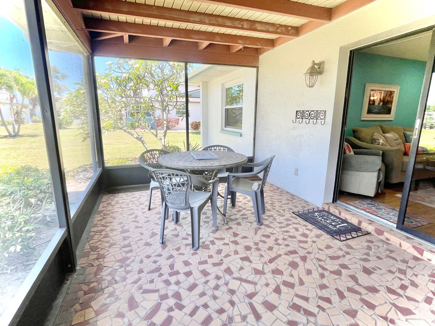 Satellite Beach House: 270 Queens Ct