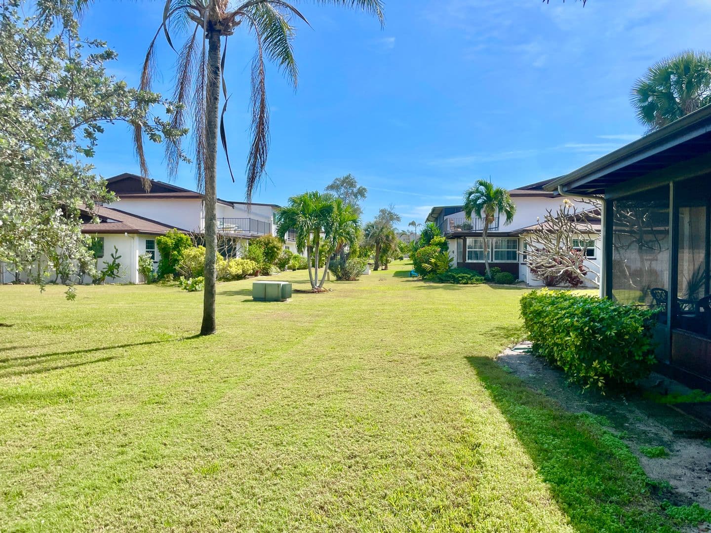 Satellite Beach House: 270 Queens Ct
