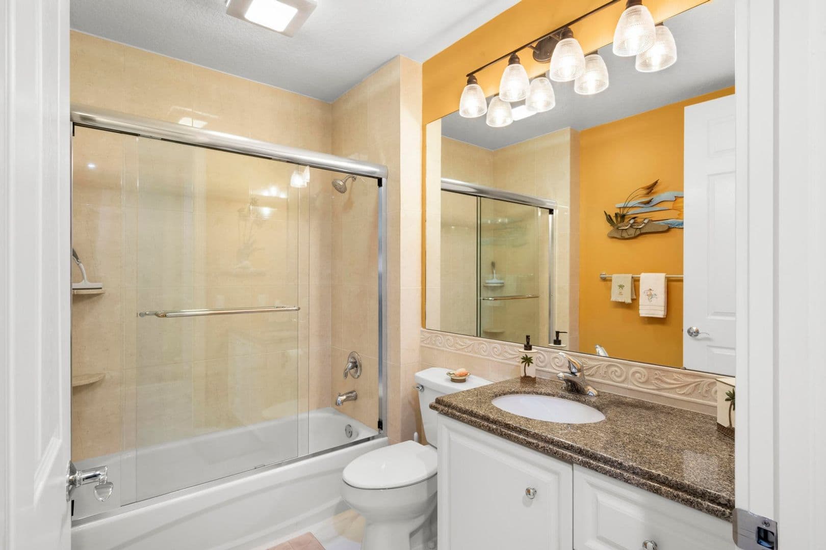 Ft Pierce Condo: 8 Harbour Isle Drive E PH05