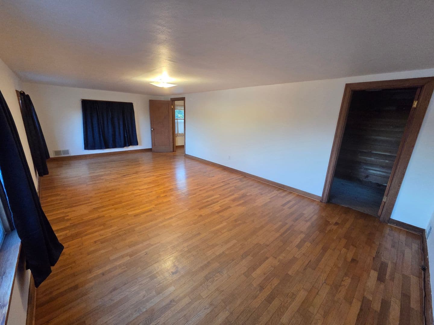 Bremerton House: 2507 Reid Ave
