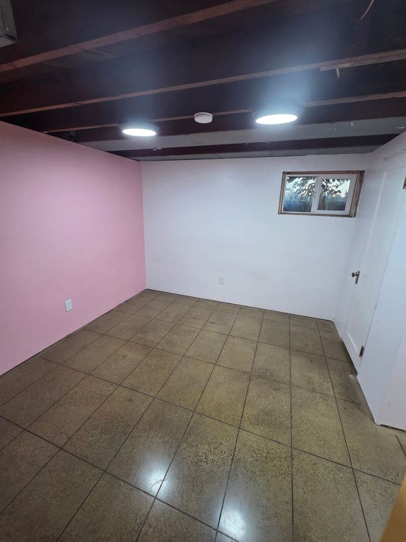 Bremerton House: 2507 Reid Ave