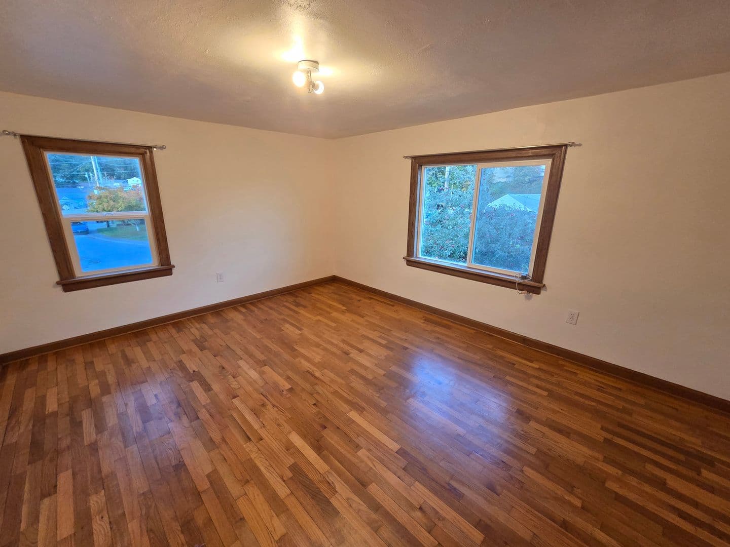 Bremerton House: 2507 Reid Ave