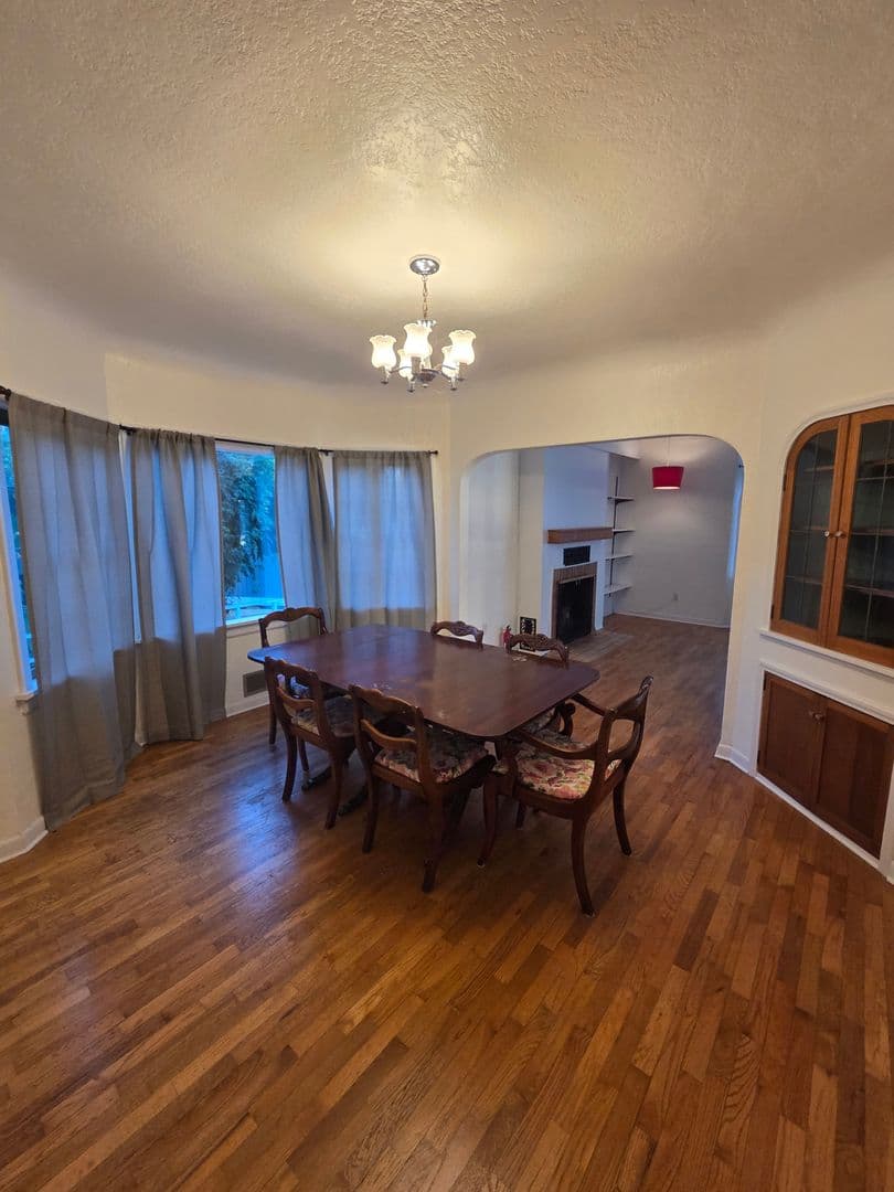 Bremerton House: 2507 Reid Ave