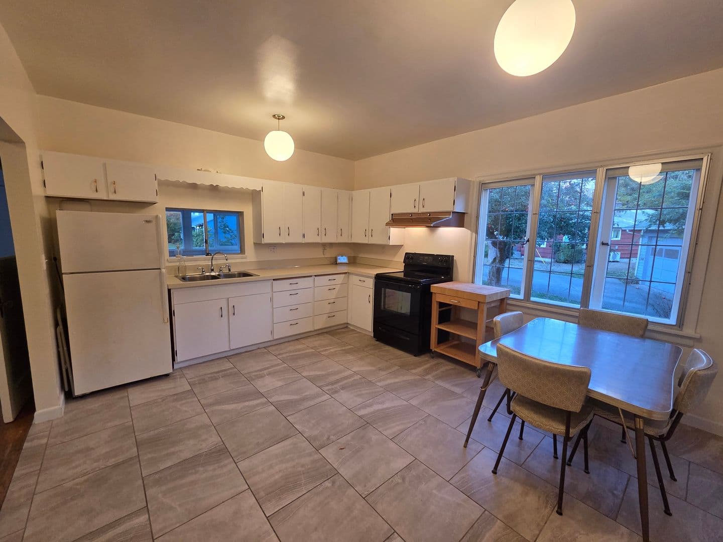 Bremerton House: 2507 Reid Ave