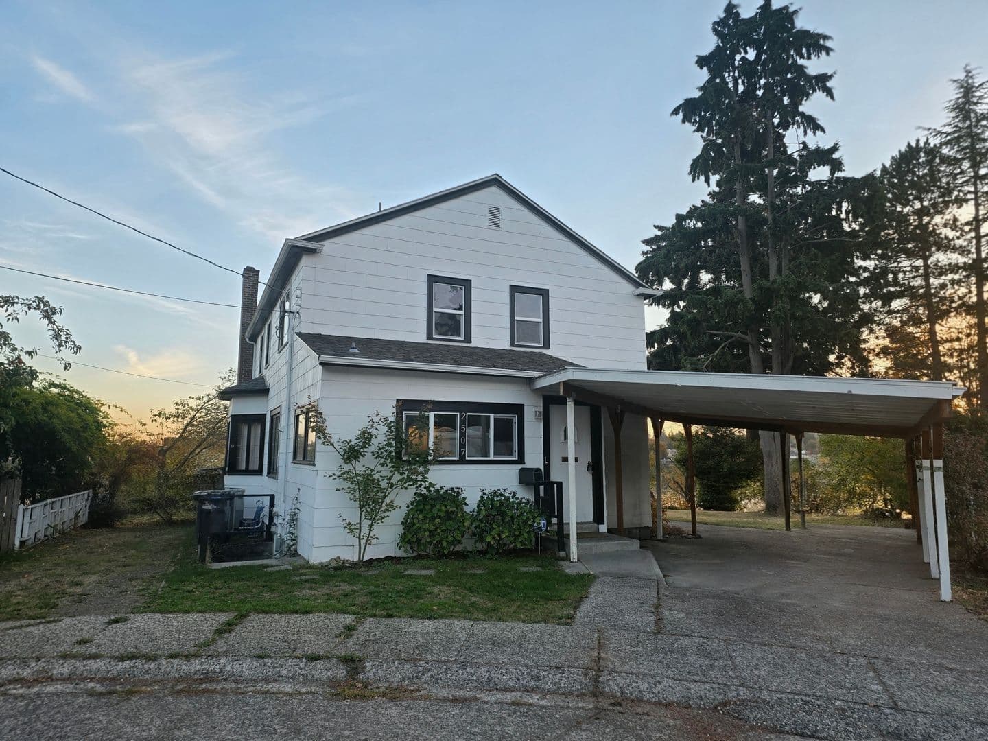 Bremerton House: 2507 Reid Ave