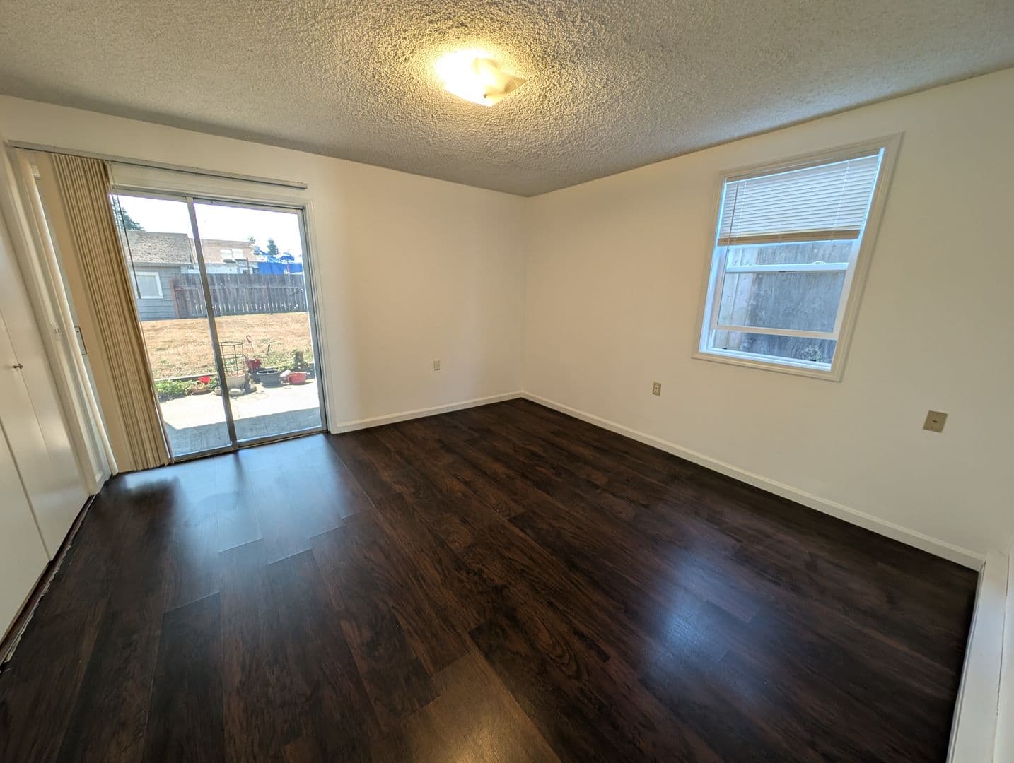Keyport Apartment: 1911 NE Pacific Ave