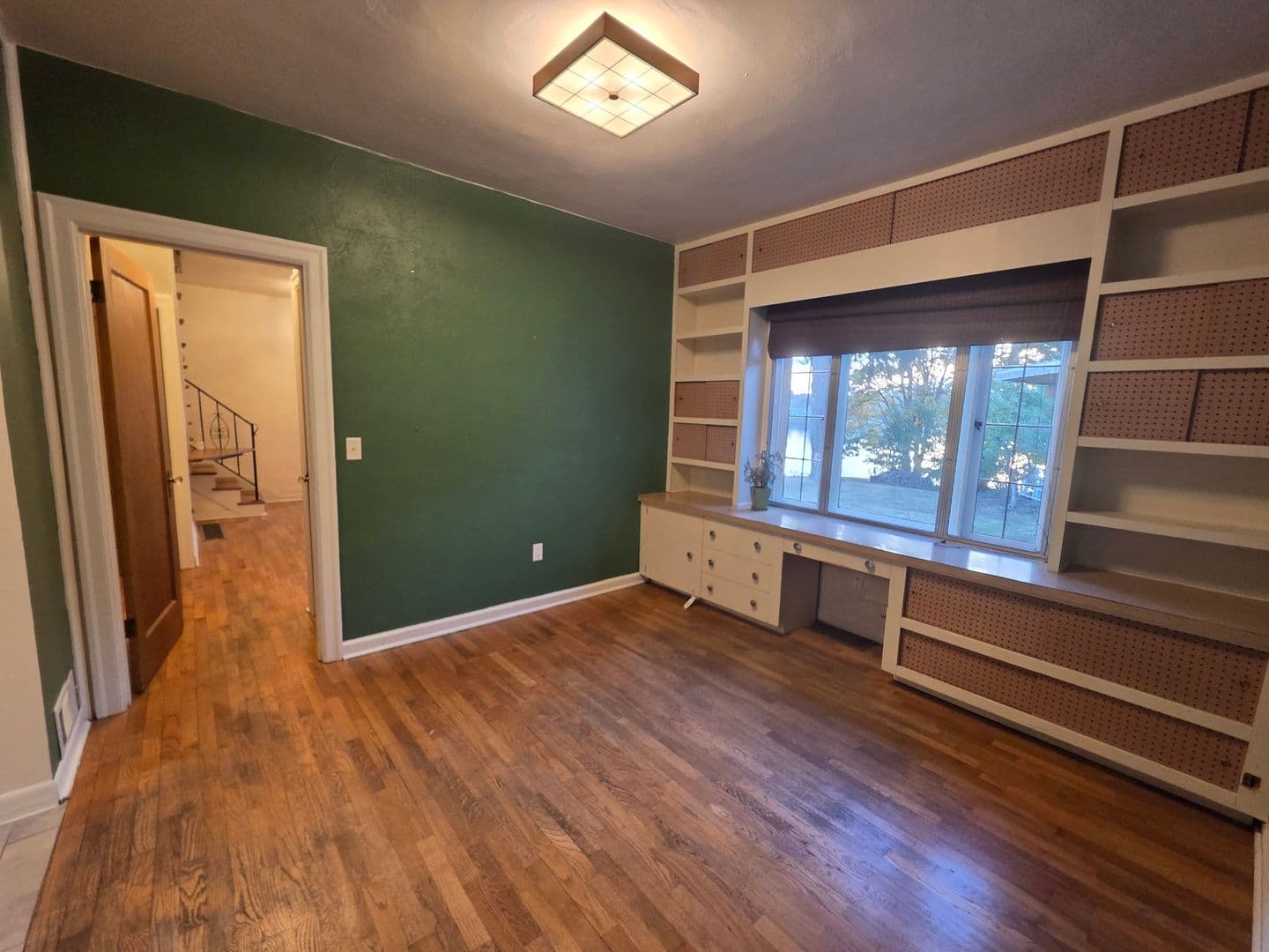 Bremerton House: 2507 Reid Ave