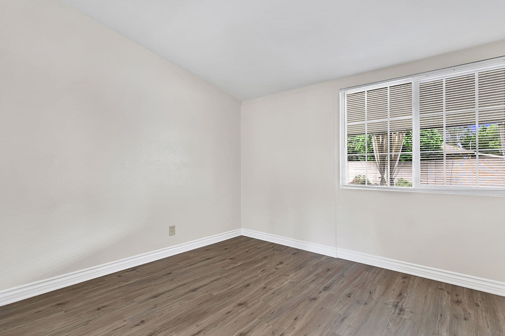 Winnetka House: 7421 Lurline Ave.