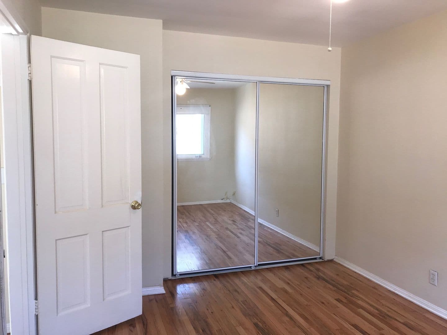 Sherman Oaks Apartment: 4555 Hazeltine Ave.