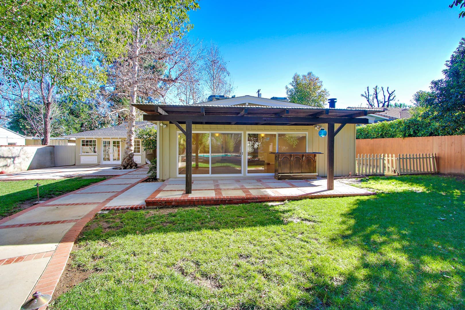 Woodland Hills House: 5923 Jumilla Ave.