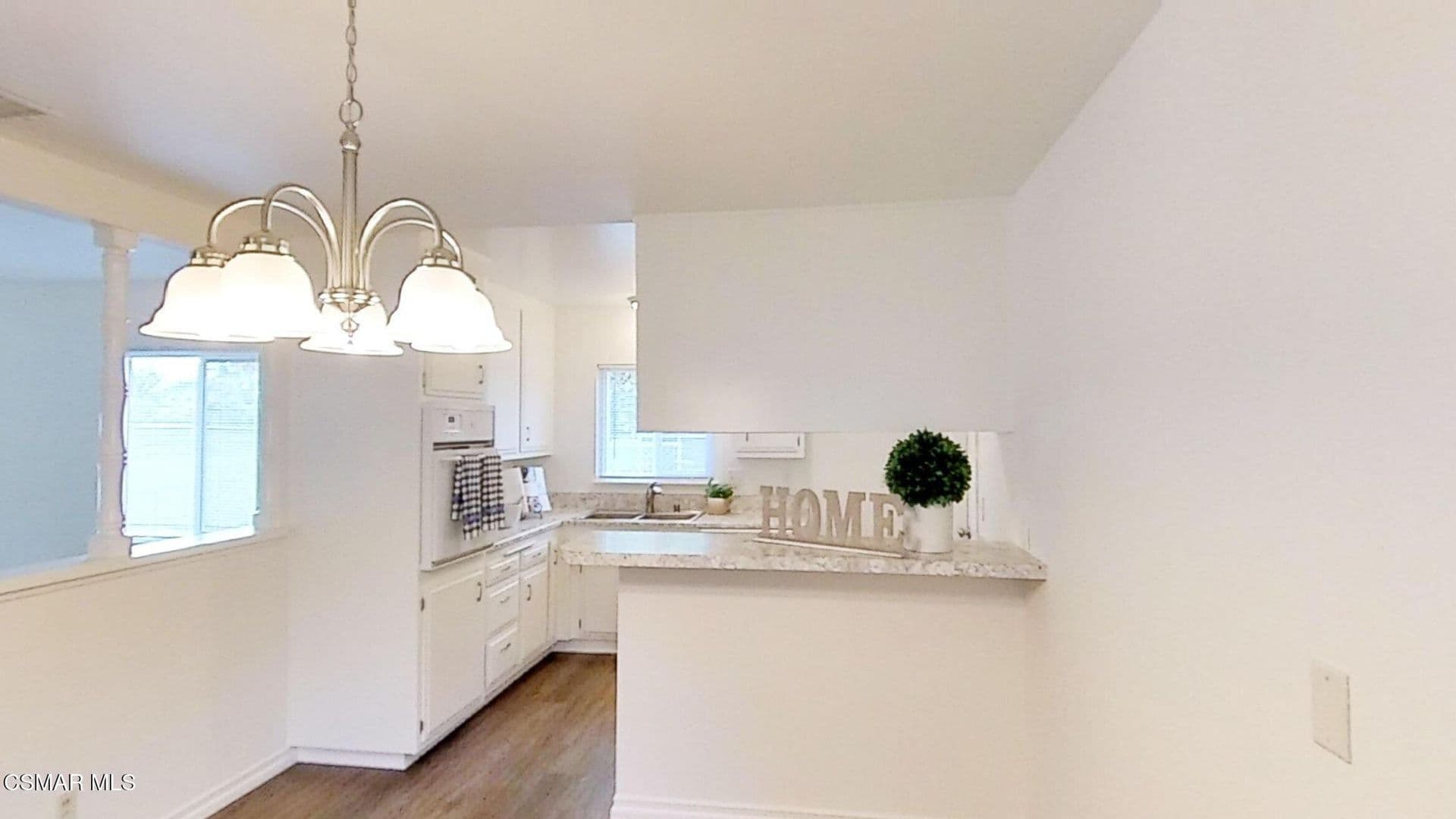 Thousand Oaks House: 2542 Sirius St.
