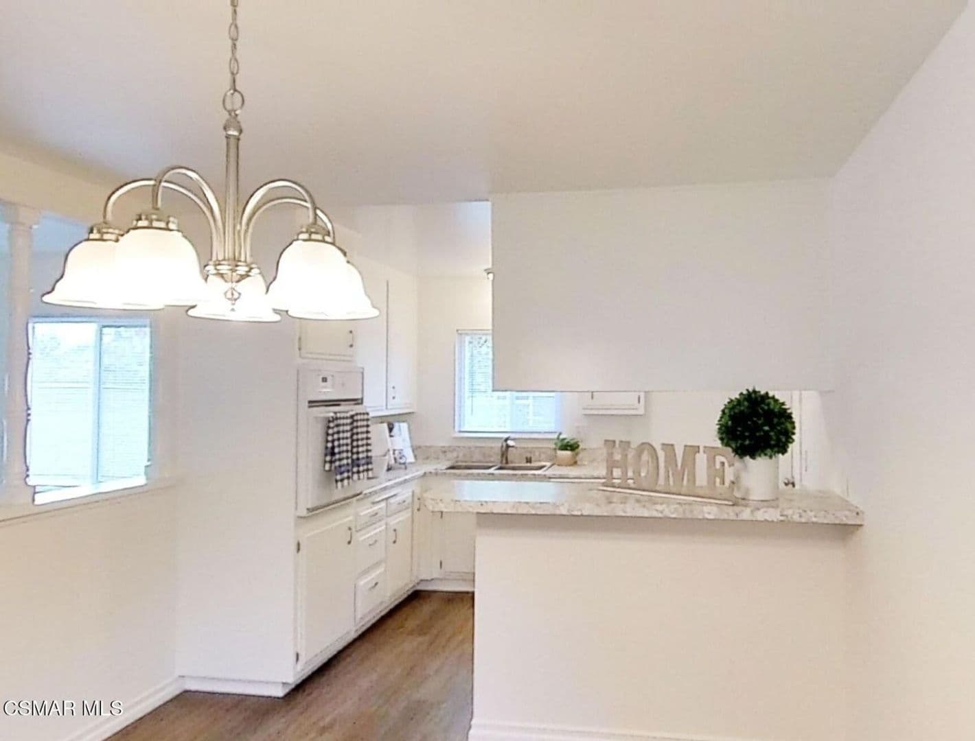 Thousand Oaks House: 2542 Sirius St.