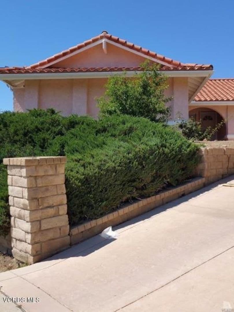 Agoura Hills House: 28625 Quaint Street