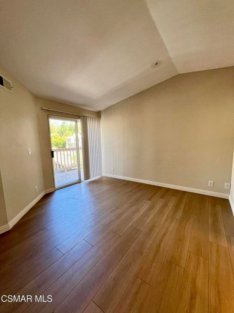 Oak Park House: 5798 Oak Bank Trail, Unit #102