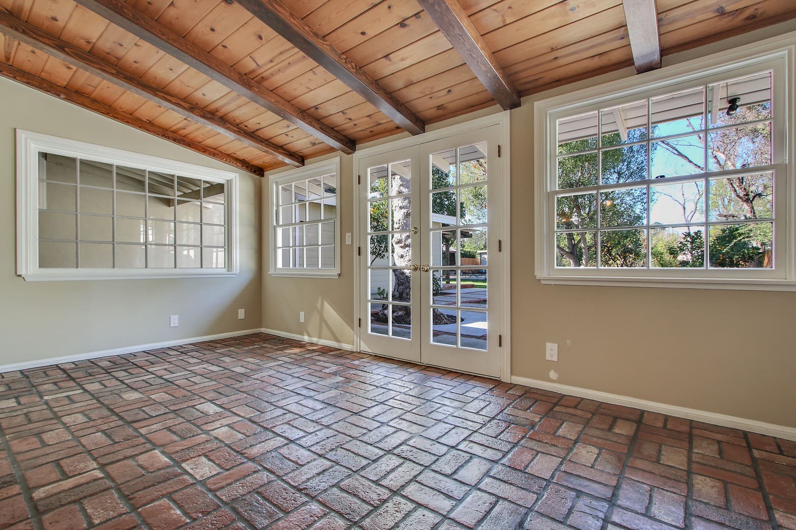 Woodland Hills House: 5923 Jumilla Ave.