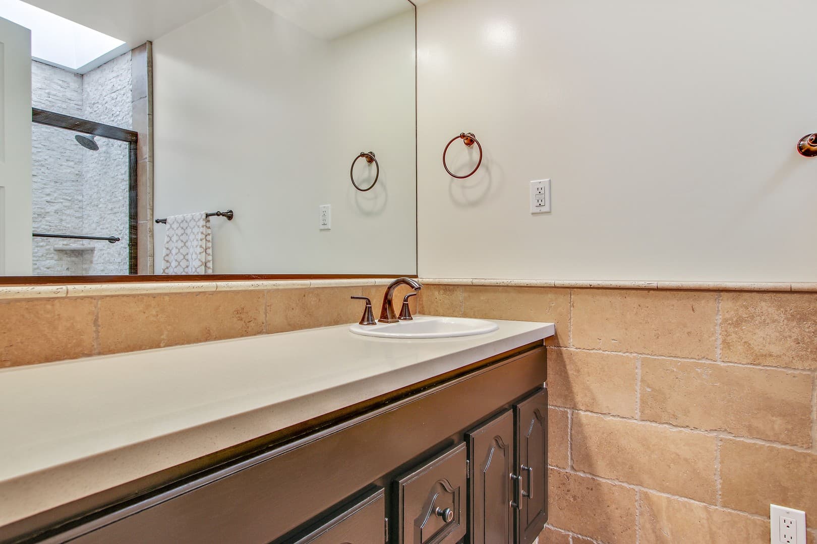 Woodland Hills House: 5923 Jumilla Ave.