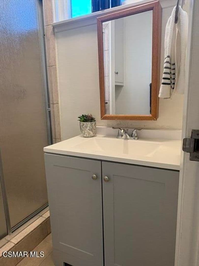 Thousand Oaks House: 2542 Sirius St.