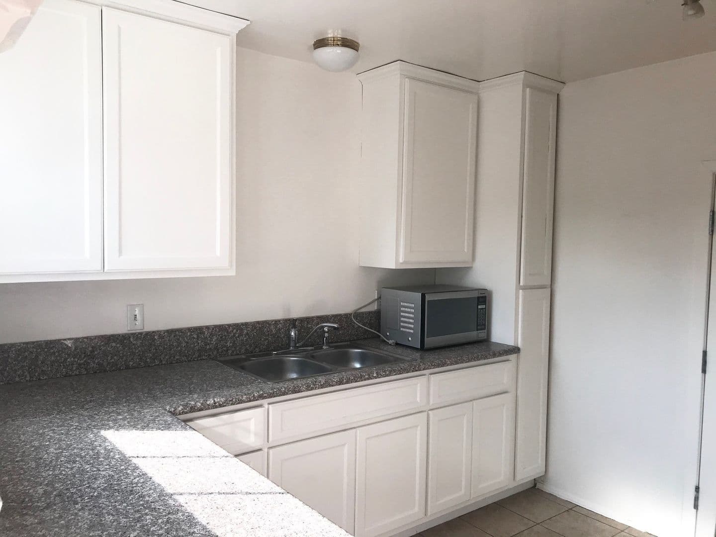 Sherman Oaks Apartment: 4555 Hazeltine Ave.