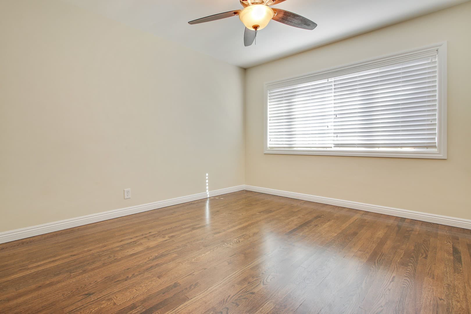Woodland Hills House: 5923 Jumilla Ave.