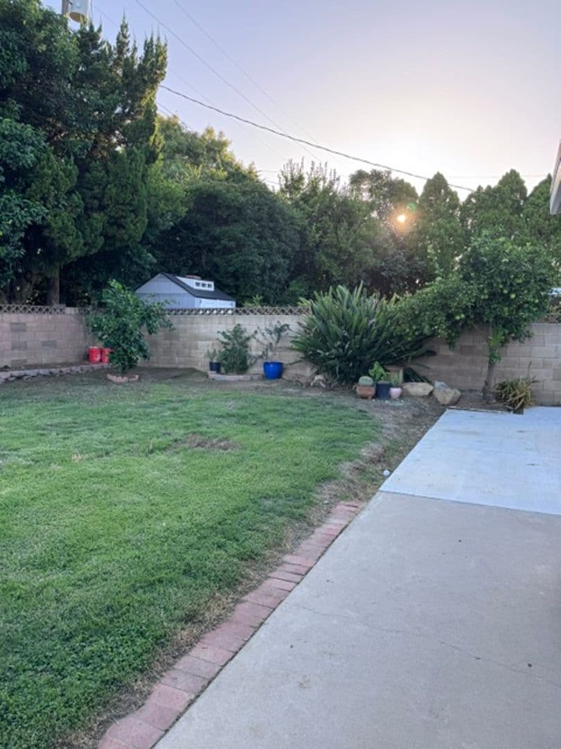West Hills House: 23740 Welby Way
