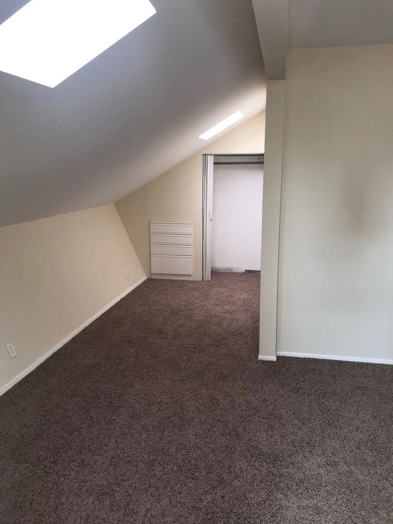 Sherman Oaks Apartment: 4555 Hazeltine Ave.
