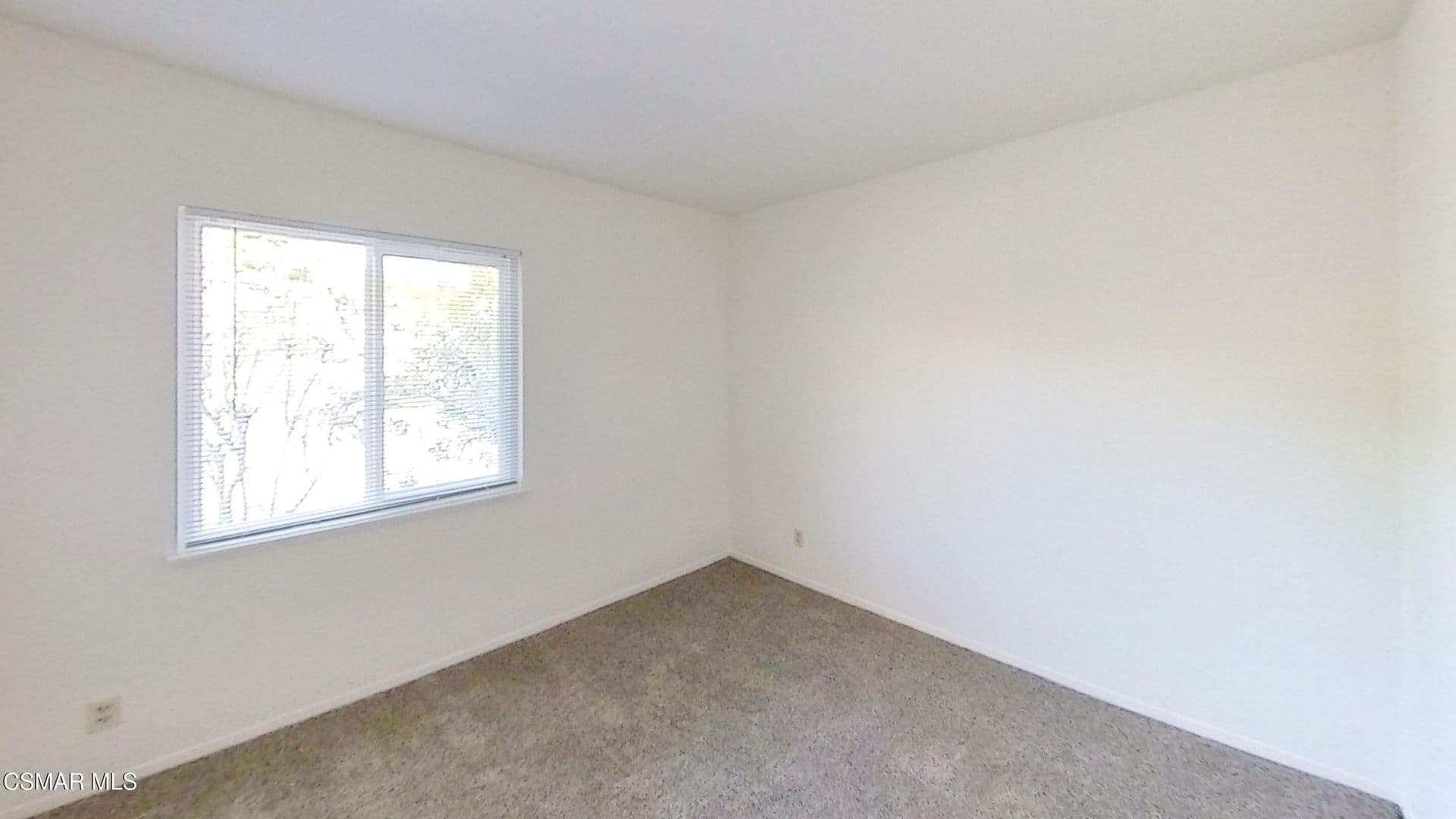 Thousand Oaks House: 2542 Sirius St.