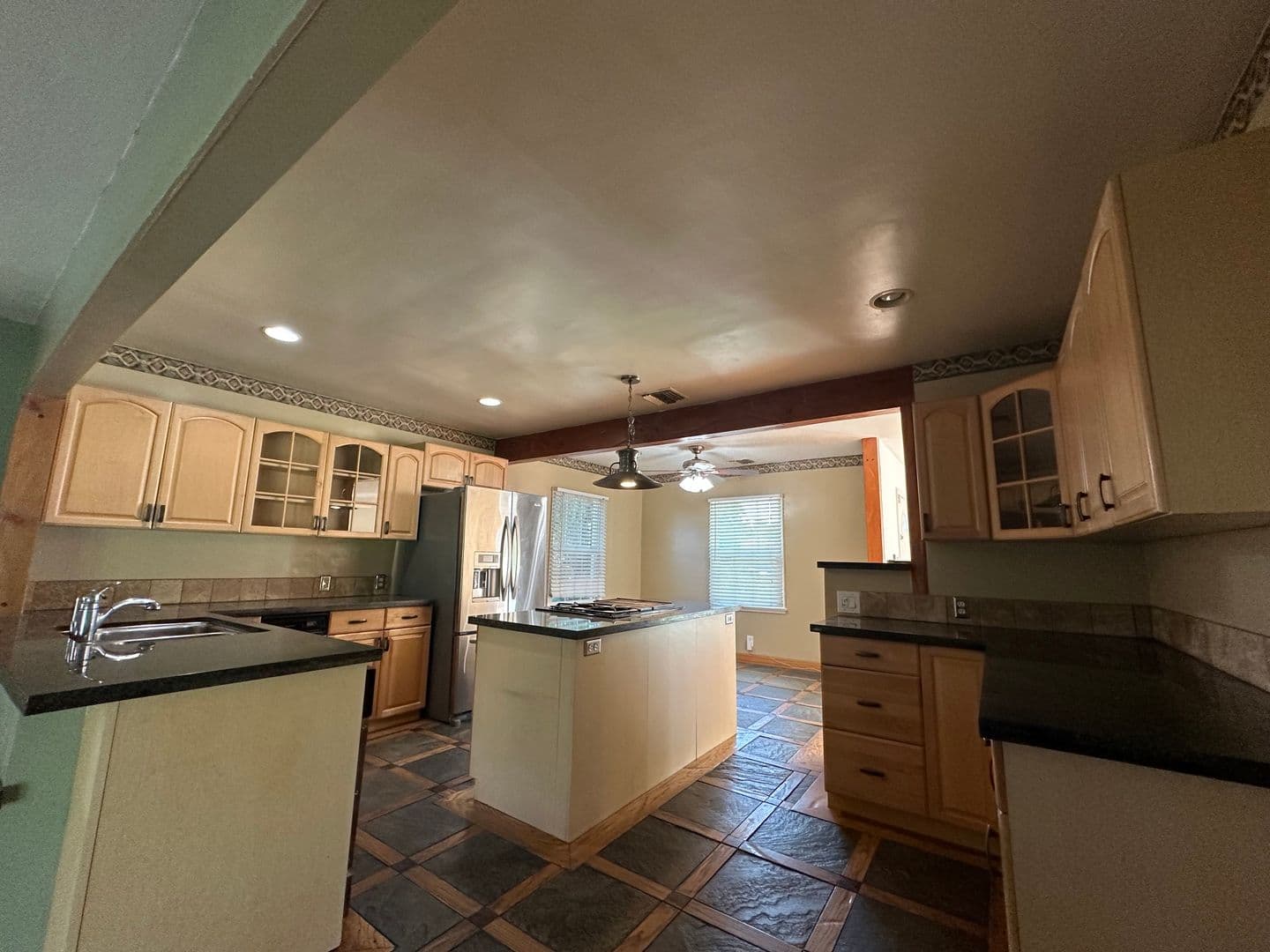 Winnetka House: 6724 Jumilla Ave