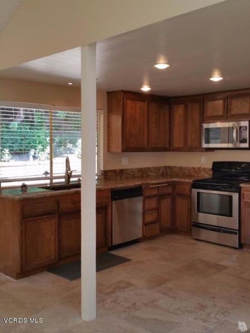 Agoura Hills House: 28625 Quaint Street