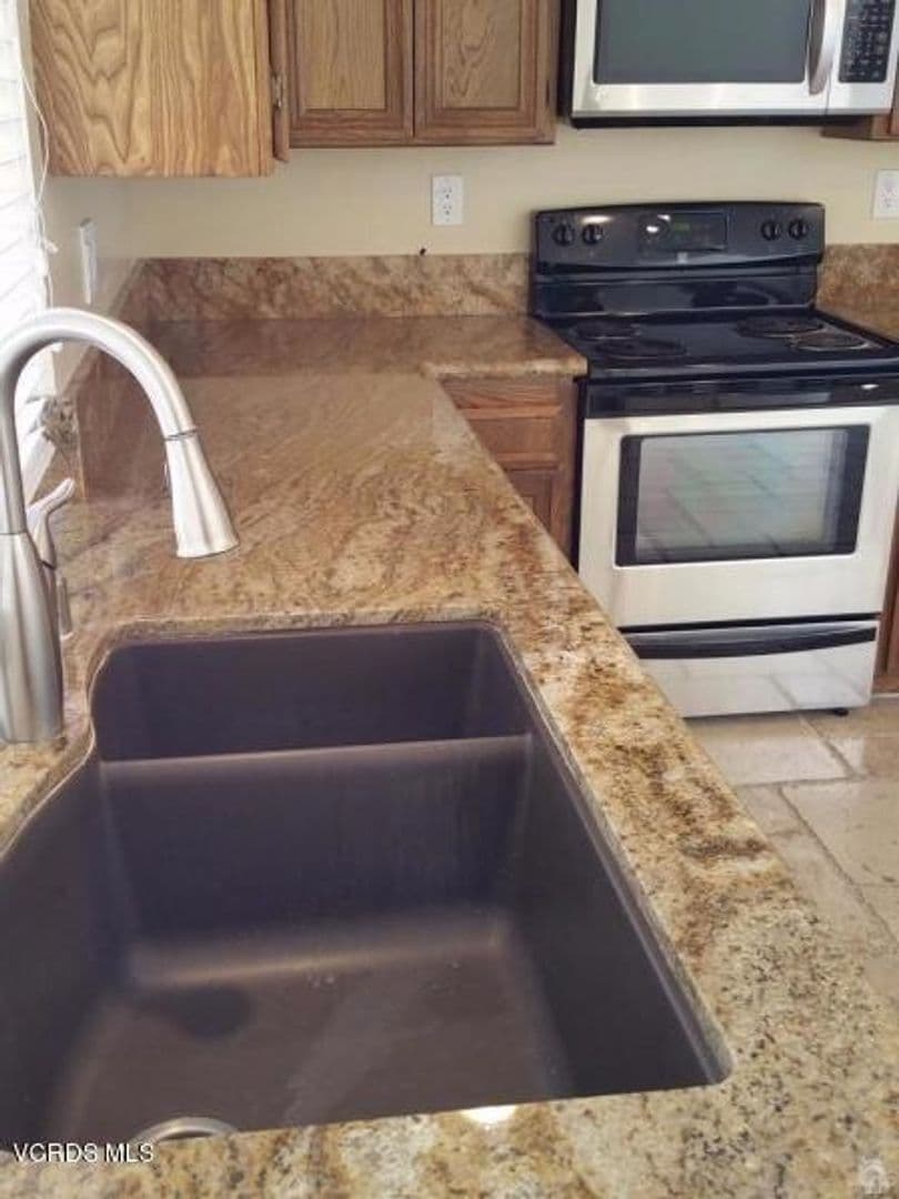 Agoura Hills House: 28625 Quaint Street