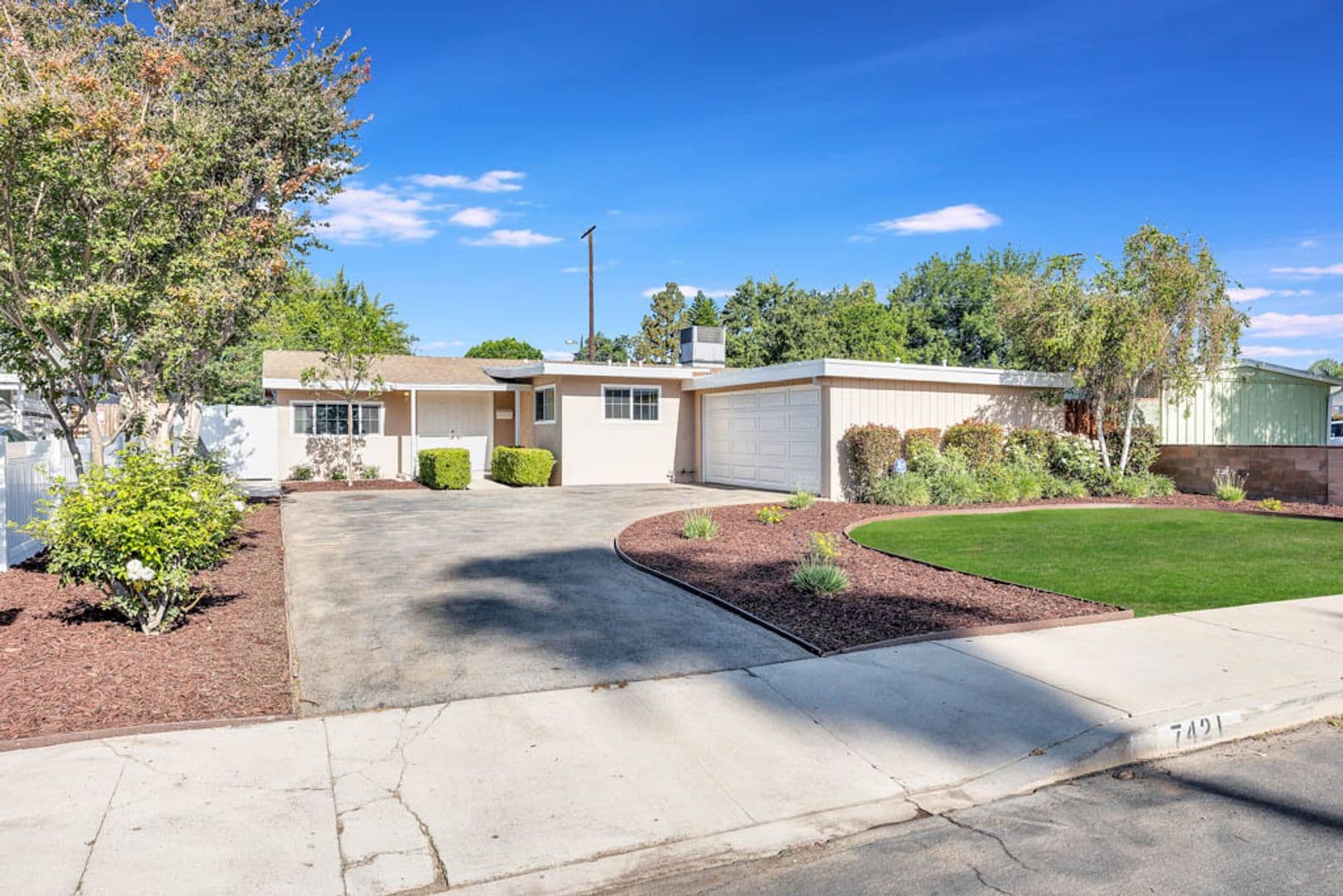 Winnetka House: 7421 Lurline Ave.