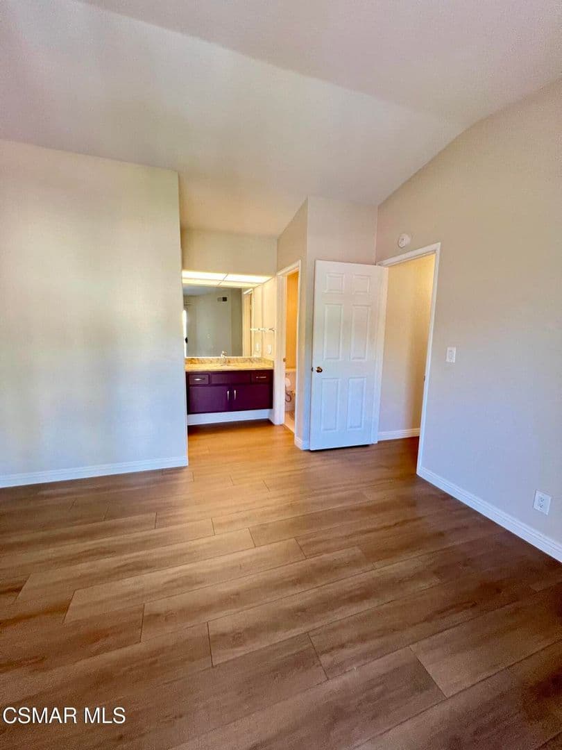Oak Park House: 5798 Oak Bank Trail, Unit #102