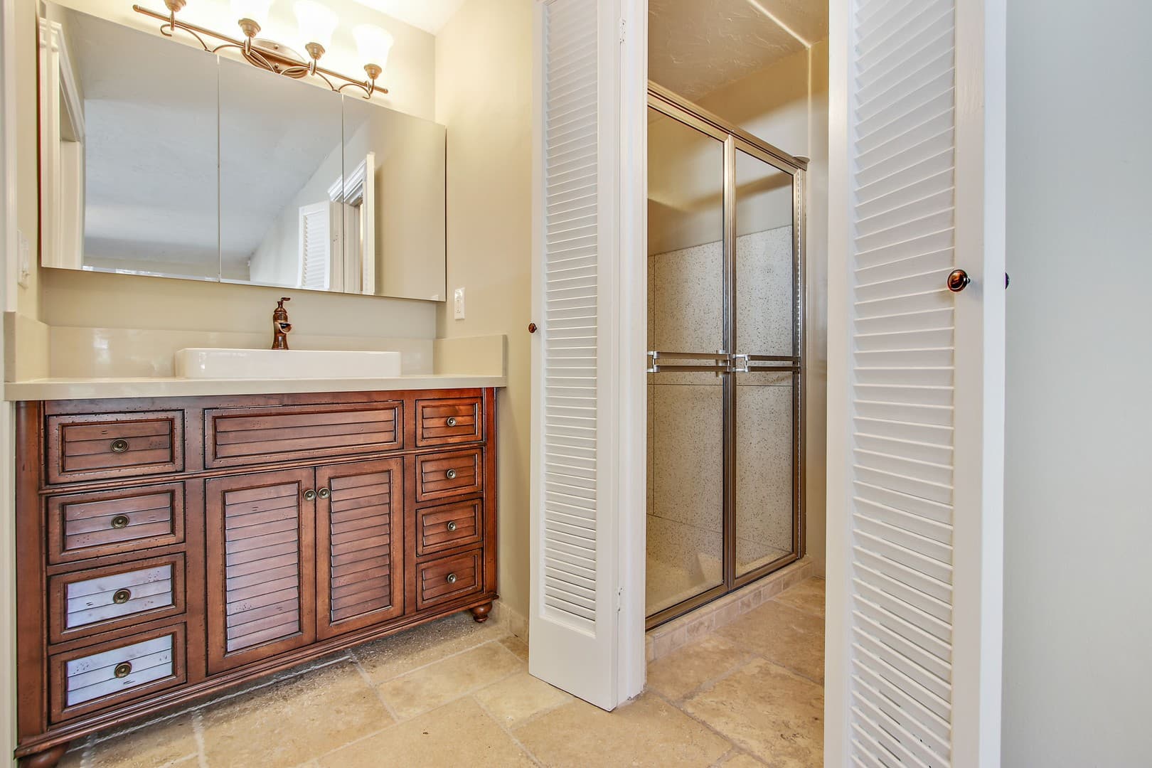 Woodland Hills House: 5923 Jumilla Ave.