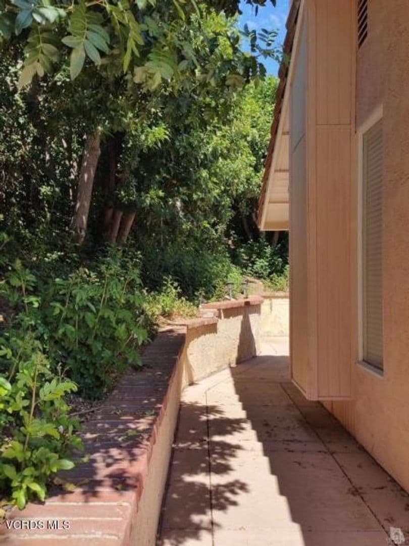 Agoura Hills House: 28625 Quaint Street