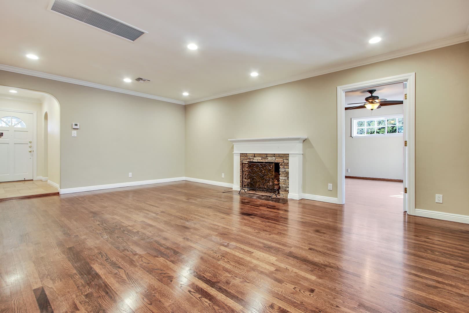 Woodland Hills House: 5923 Jumilla Ave.