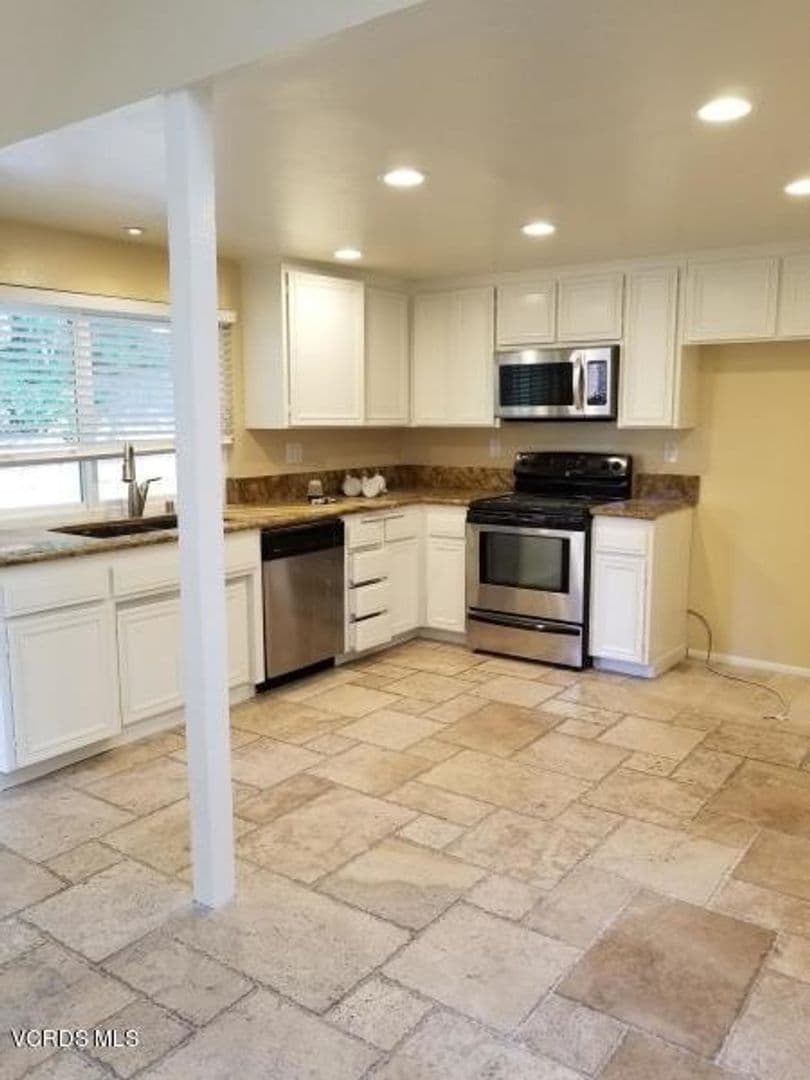 Agoura Hills House: 28625 Quaint Street